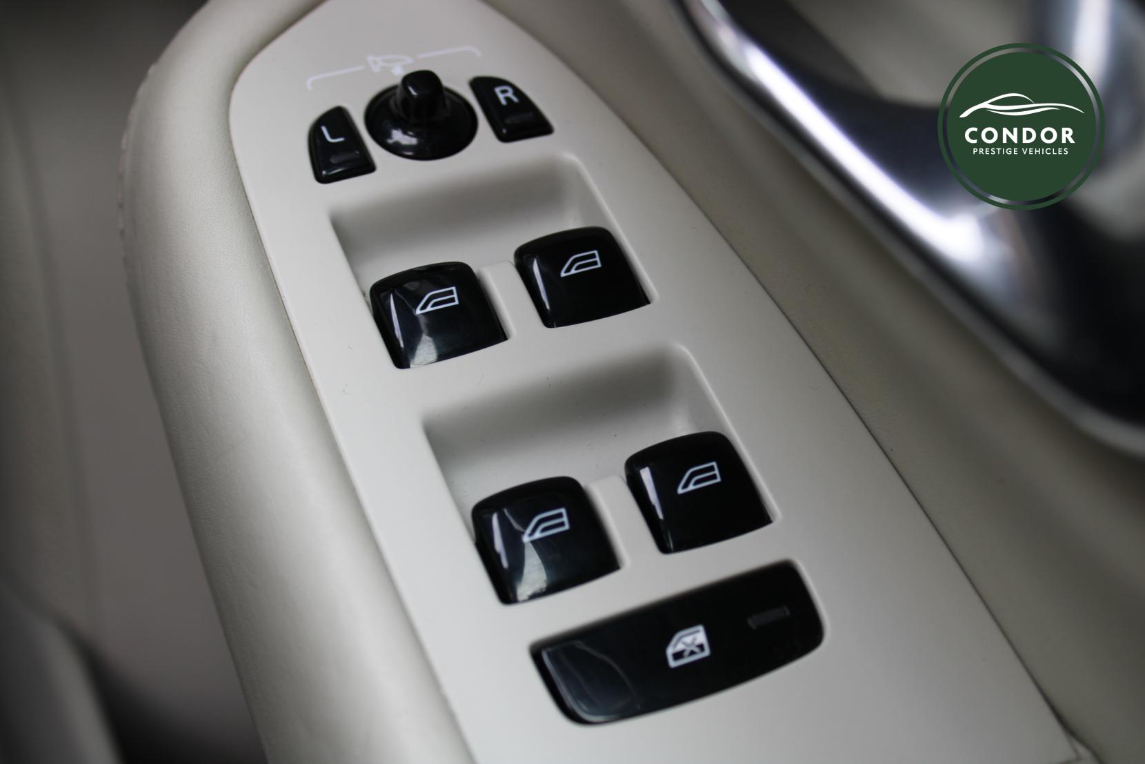 Volvo XC90 2.0h T8 Twin Engine 10.4kWh Inscription Pro SUV 5dr Petrol Plug-in Hybrid Auto 4WD Euro 6 (s/s) (407 ps)