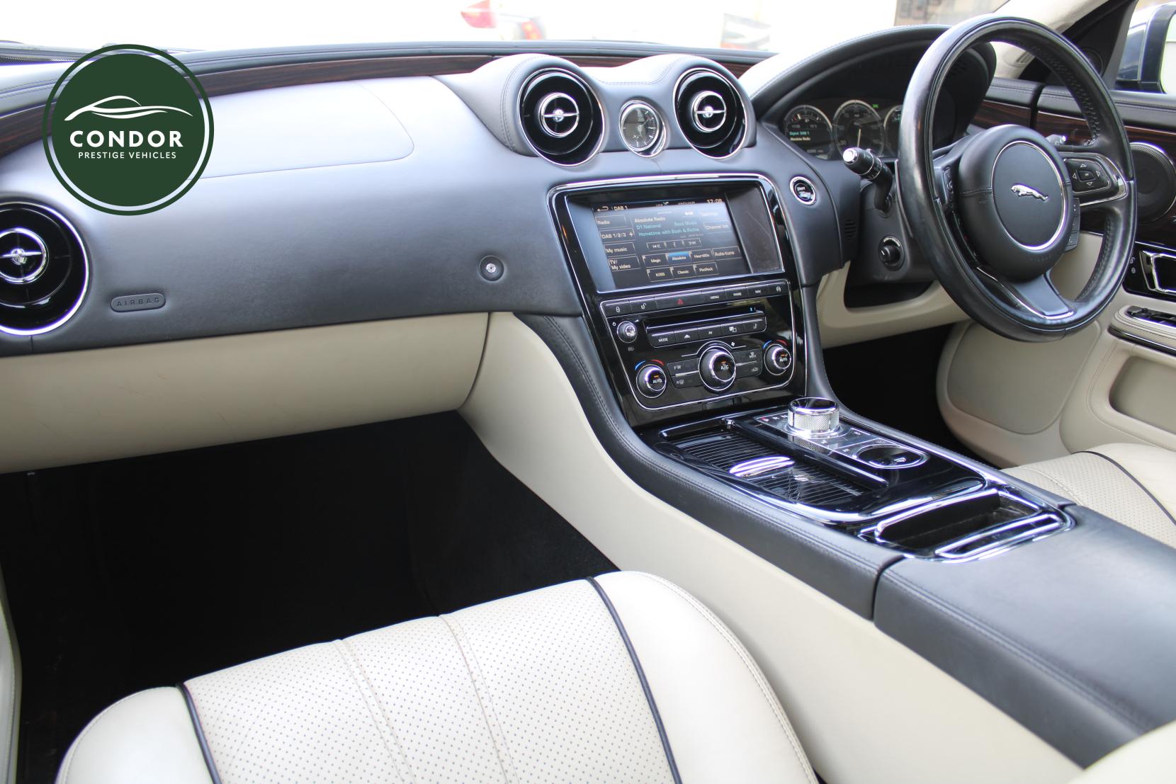 Jaguar XJ 3.0d V6 Portfolio Saloon 4dr Diesel Auto Euro 5 (s/s) (275 ps)