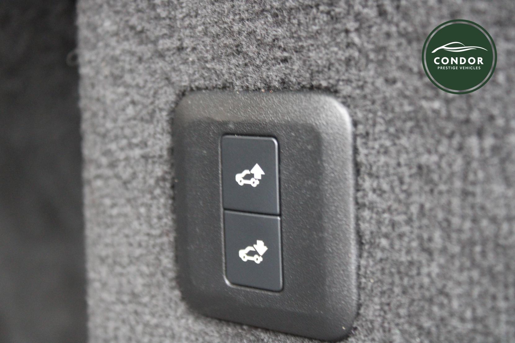 Land Rover Range Rover Sport 3.0 SD V6 HSE SUV 5dr Diesel Auto 4WD Euro 6 (s/s) (306 ps)