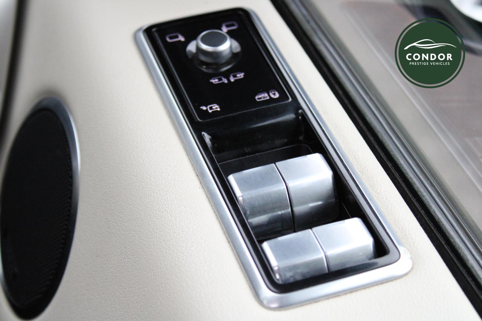 Land Rover Range Rover Sport 3.0 SD V6 HSE SUV 5dr Diesel Auto 4WD Euro 6 (s/s) (306 ps)