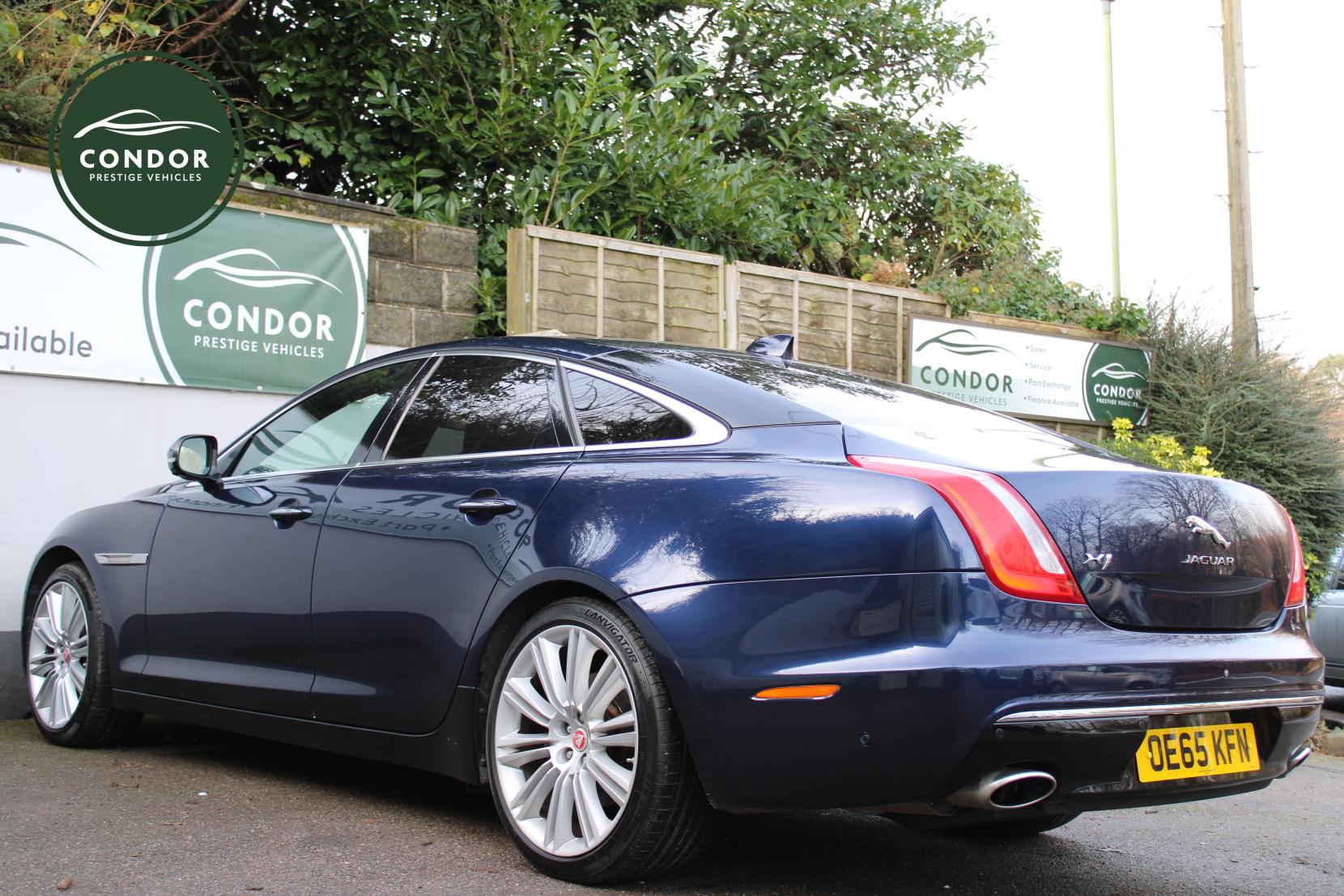 Jaguar XJ 3.0d V6 Portfolio Saloon 4dr Diesel Auto Euro 6 (s/s) (300 ps)