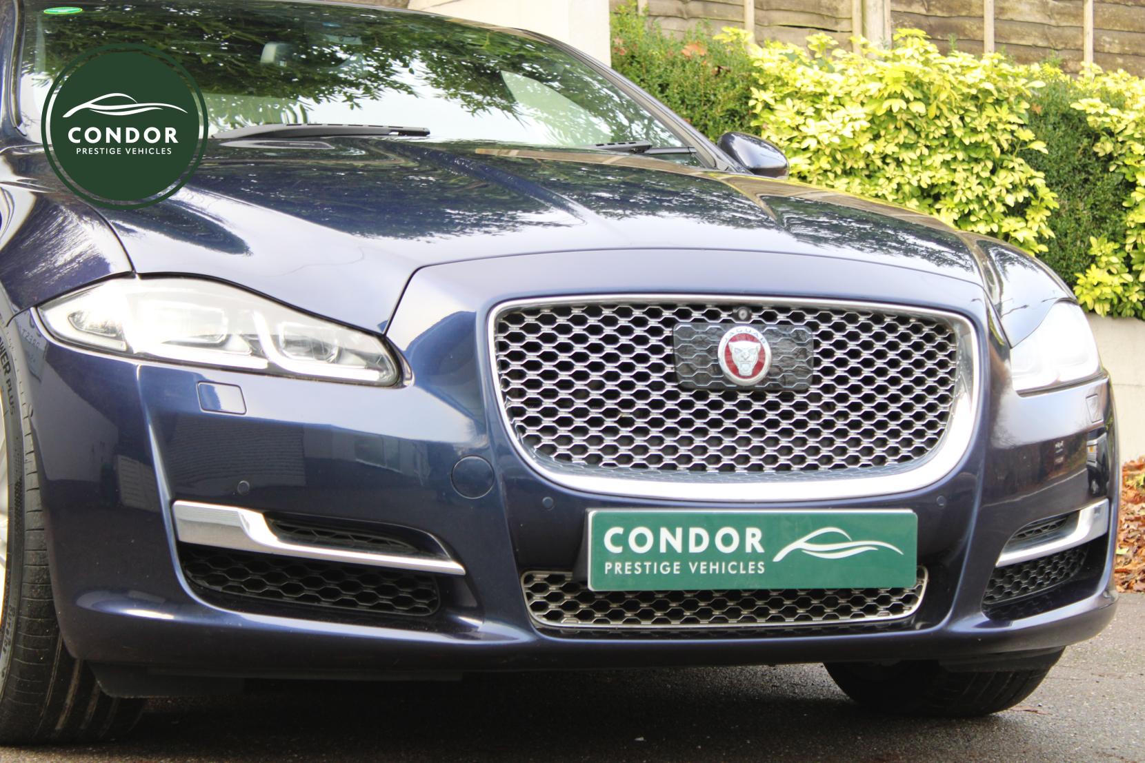 Jaguar XJ 3.0d V6 Portfolio Saloon 4dr Diesel Auto Euro 6 (s/s) (300 ps)