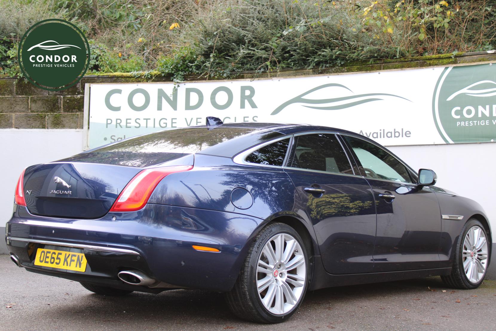 Jaguar XJ 3.0d V6 Portfolio Saloon 4dr Diesel Auto Euro 6 (s/s) (300 ps)