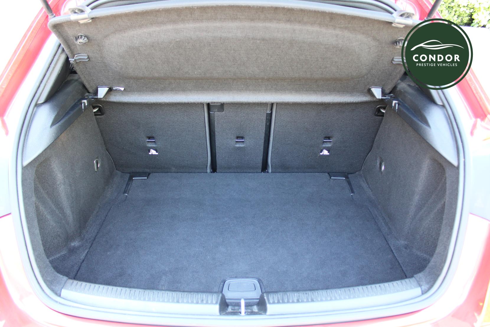 Mercedes-Benz A Class 2.0 A35 AMG (Premium Plus) Hatchback 5dr Petrol SpdS DCT 4MATIC Euro 6 (s/s) (306 ps)