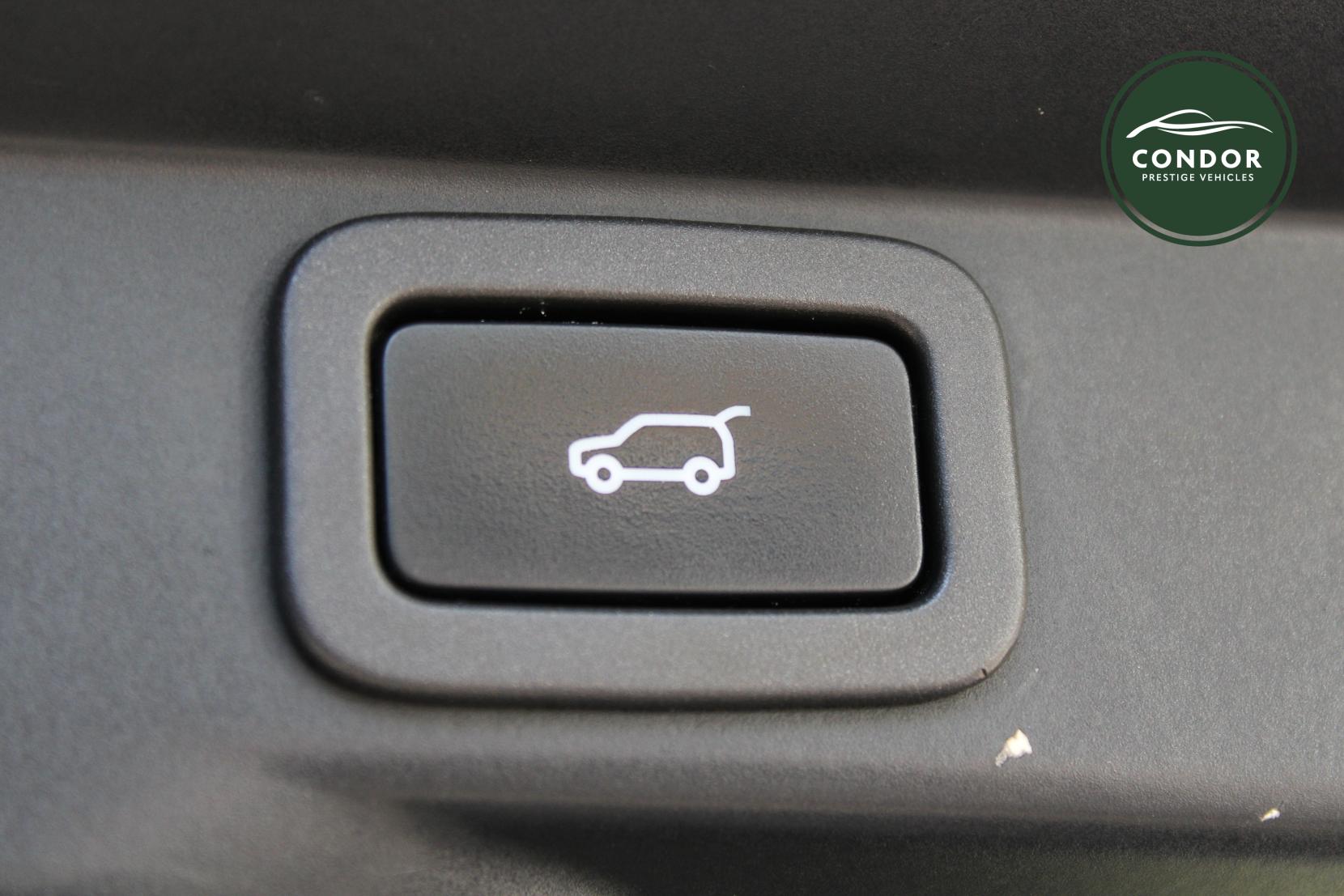 Land Rover Range Rover Sport 4.4 SD V8 Autobiography Dynamic SUV 5dr Diesel Auto 4WD Euro 6 (s/s) (339 ps)