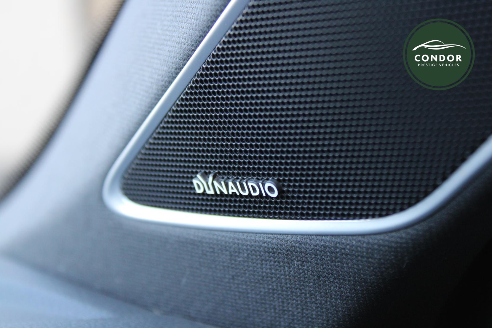 Volkswagen Touareg 3.0 TDI V6 R-Line Tech SUV 5dr Diesel Tiptronic 4Motion Euro 6 (s/s) (286 ps)