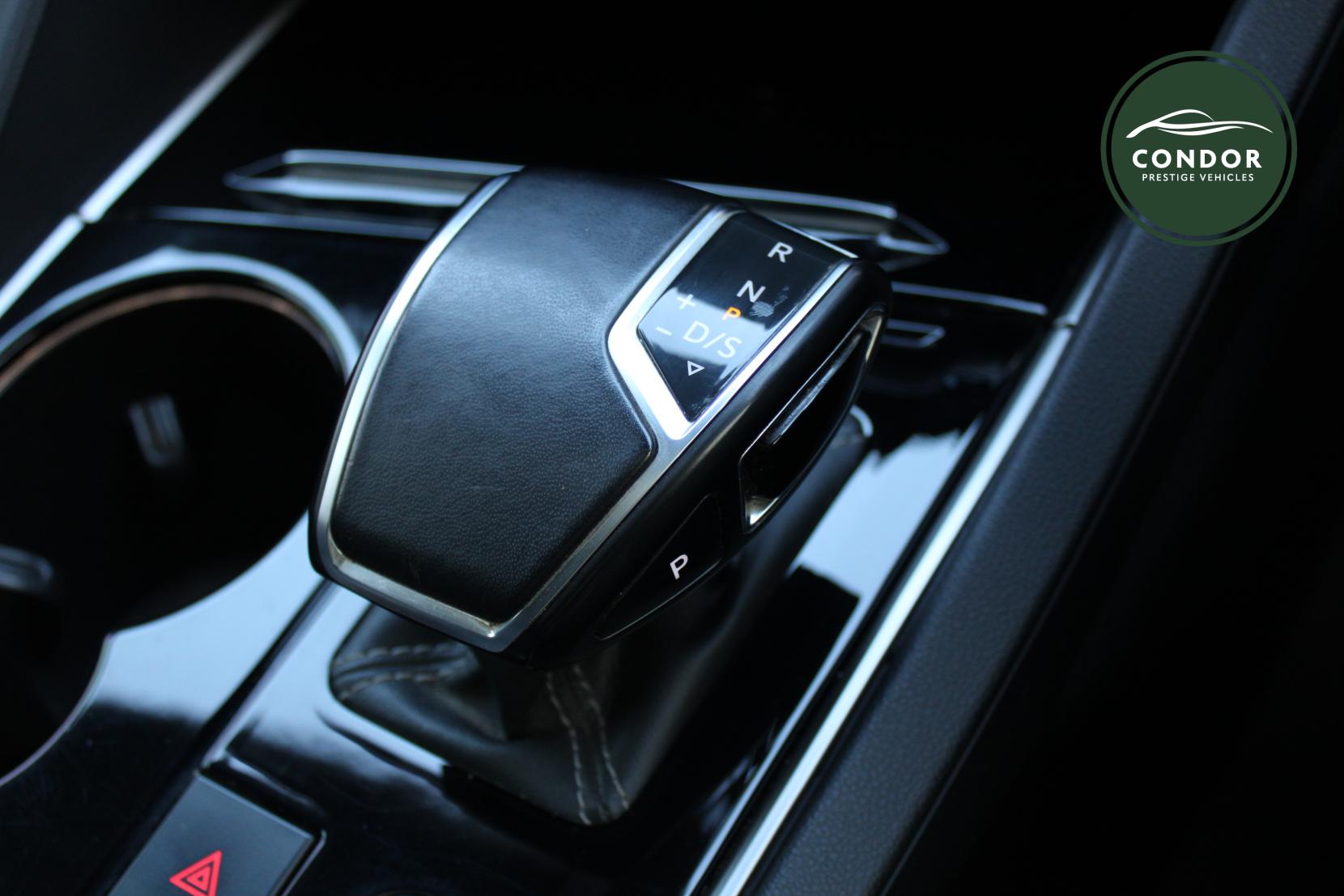 Volkswagen Touareg 3.0 TDI V6 R-Line Tech SUV 5dr Diesel Tiptronic 4Motion Euro 6 (s/s) (286 ps)