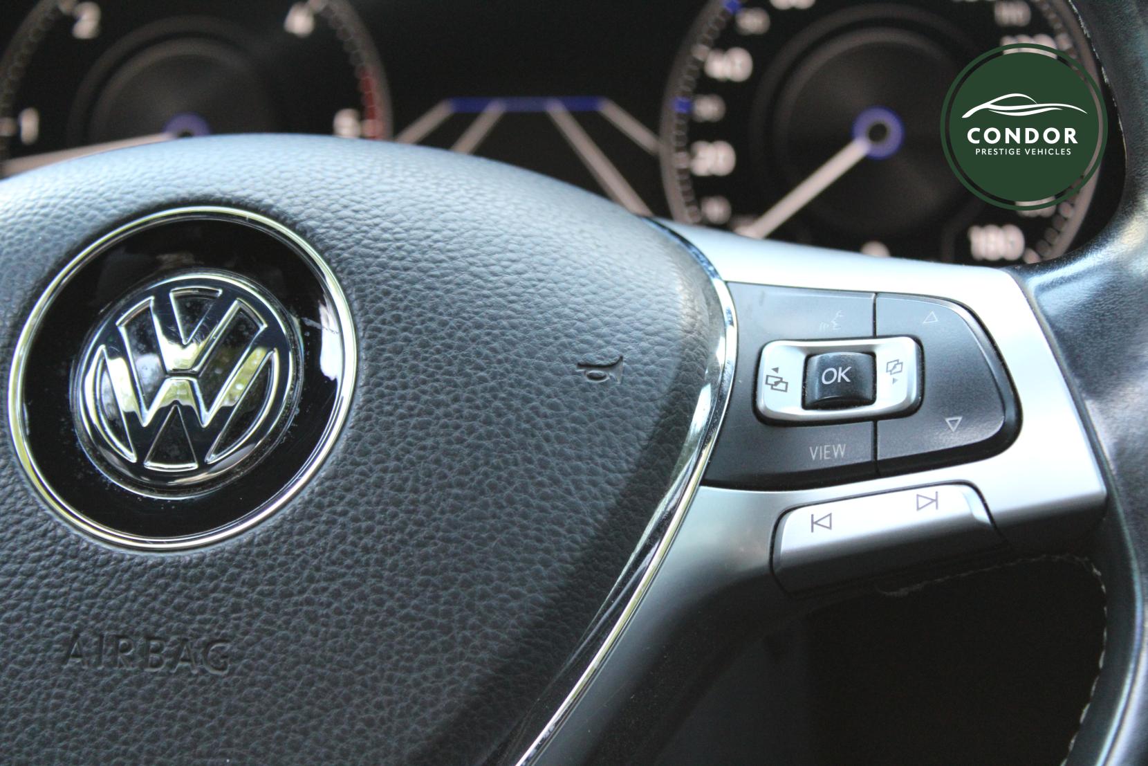 Volkswagen Touareg 3.0 TDI V6 R-Line Tech SUV 5dr Diesel Tiptronic 4Motion Euro 6 (s/s) (286 ps)