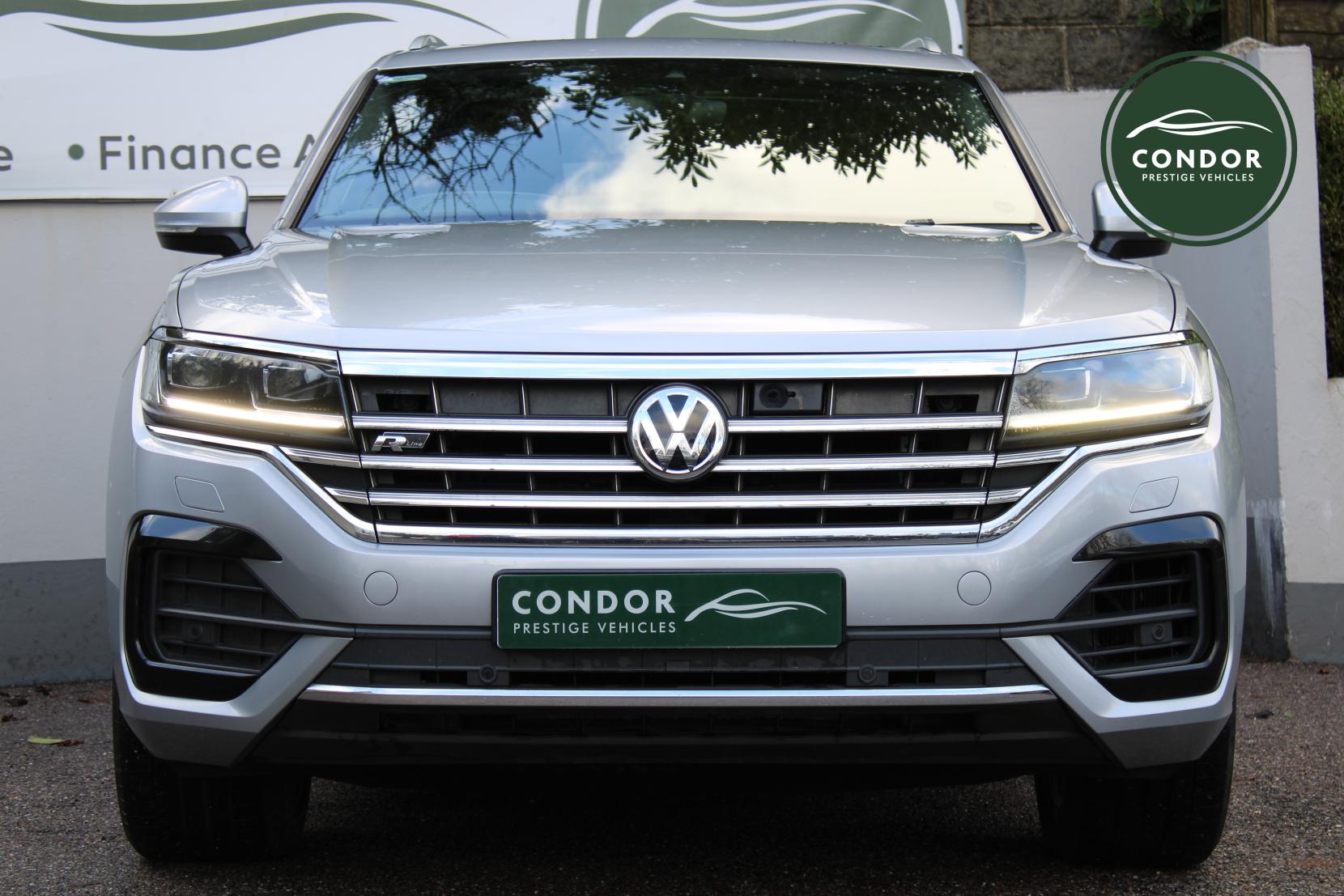 Volkswagen Touareg 3.0 TDI V6 R-Line Tech SUV 5dr Diesel Tiptronic 4Motion Euro 6 (s/s) (286 ps)