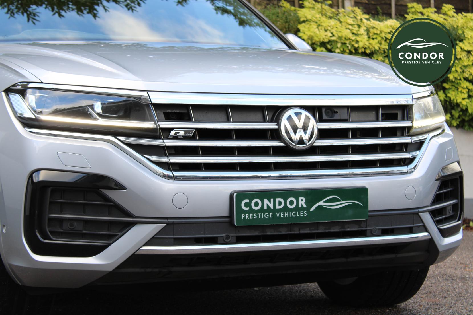 Volkswagen Touareg 3.0 TDI V6 R-Line Tech SUV 5dr Diesel Tiptronic 4Motion Euro 6 (s/s) (286 ps)