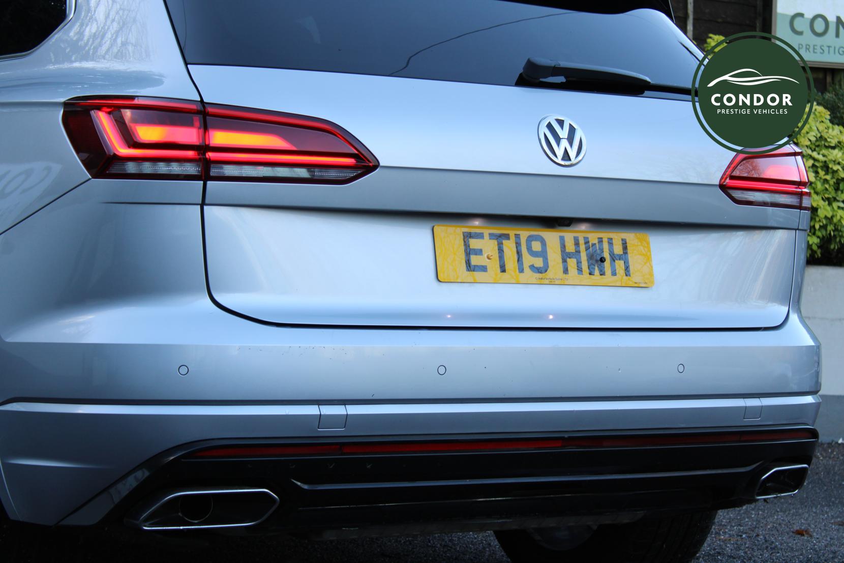 Volkswagen Touareg 3.0 TDI V6 R-Line Tech SUV 5dr Diesel Tiptronic 4Motion Euro 6 (s/s) (286 ps)