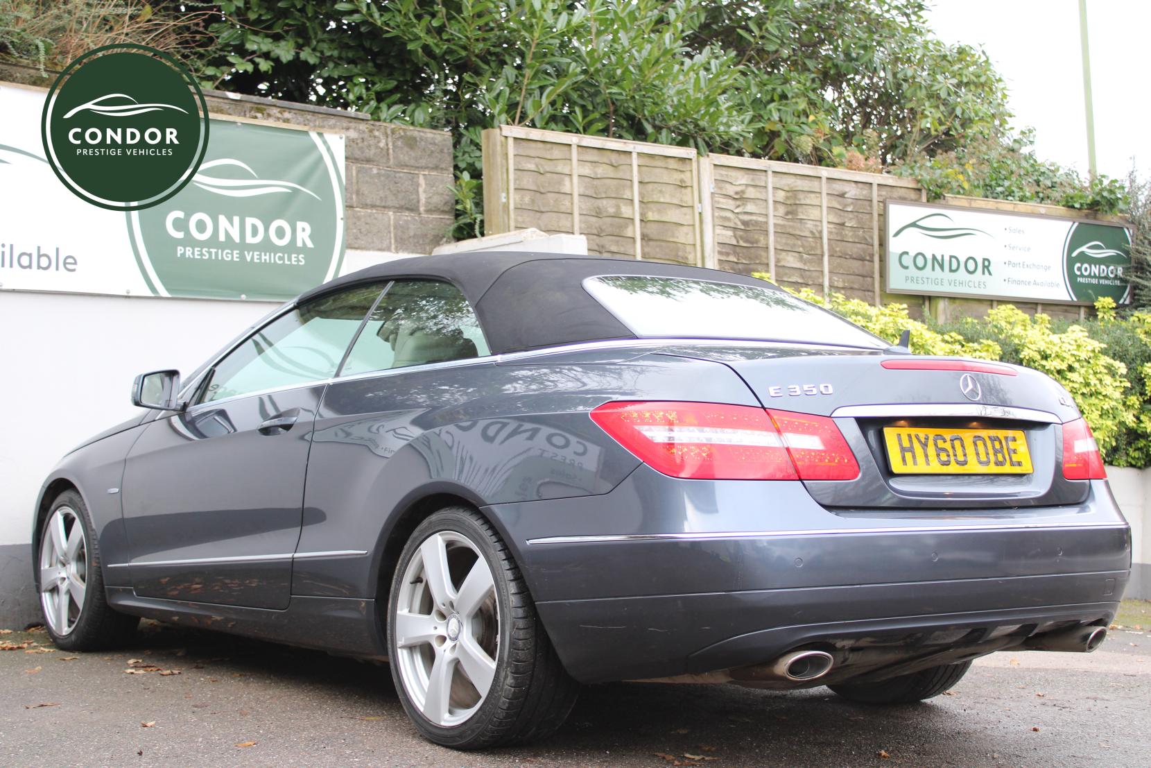 Mercedes-Benz E Class 3.0 E350 CDI V6 BlueEfficiency SE Cabriolet 2dr Diesel G-Tronic Euro 5 (231 ps)