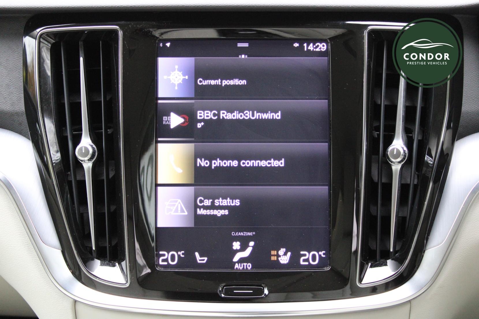 Volvo V60 Cross Country 2.0 T5 Plus Estate 5dr Petrol Auto AWD Euro 6 (s/s) (250 ps)