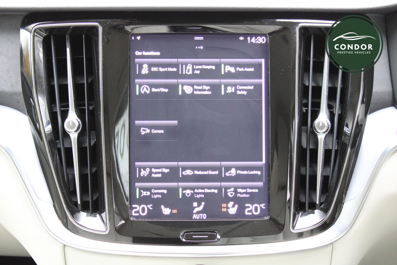 Volvo V60 Cross Country 2.0 T5 Plus Estate 5dr Petrol Auto AWD Euro 6 (s/s) (250 ps)