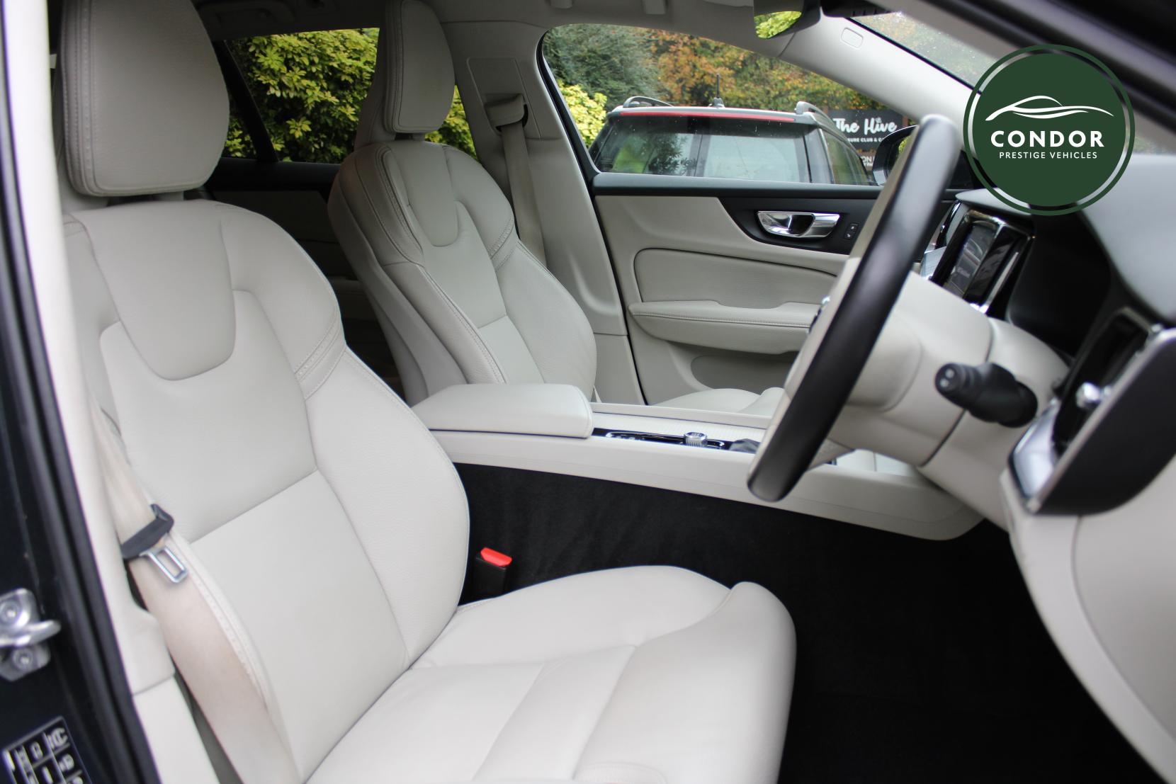 Volvo V60 Cross Country 2.0 T5 Plus Estate 5dr Petrol Auto AWD Euro 6 (s/s) (250 ps)