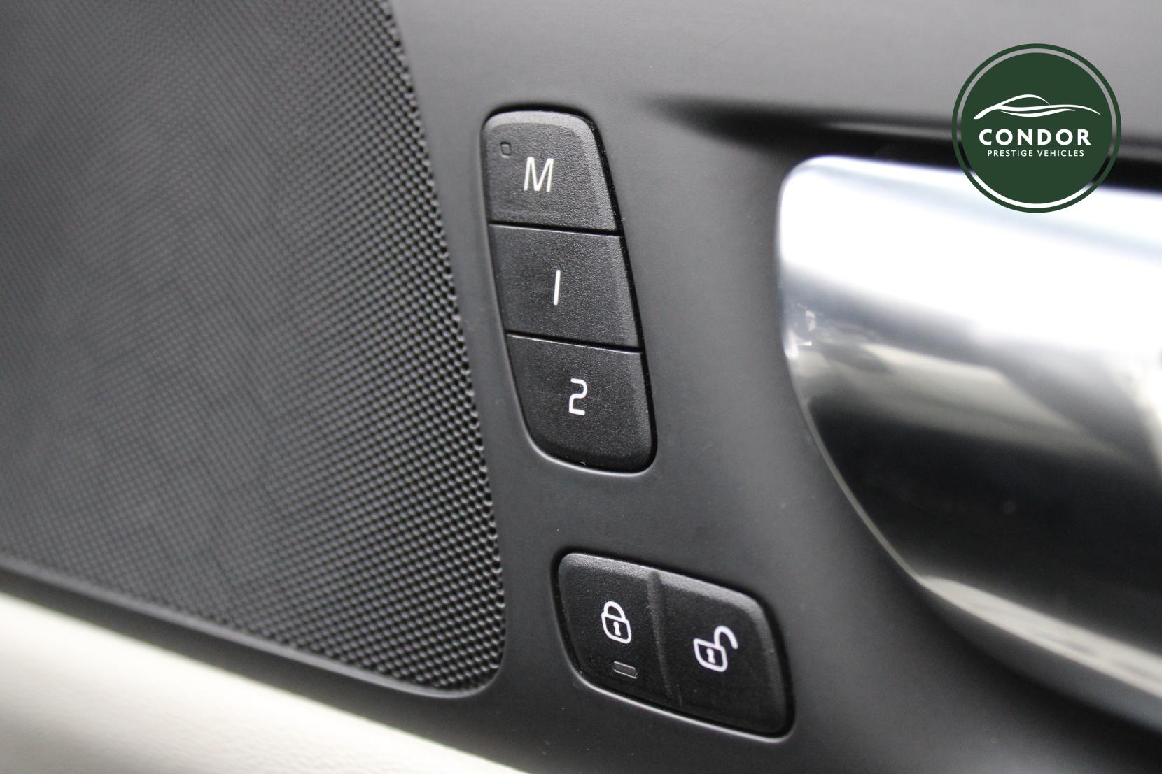 Volvo V60 Cross Country 2.0 T5 Plus Estate 5dr Petrol Auto AWD Euro 6 (s/s) (250 ps)