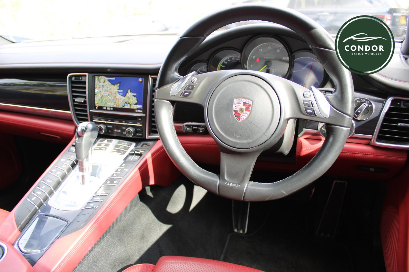 Porsche Panamera 3.0 V6 E-Hybrid S Hatchback 5dr Petrol Plug-in Hybrid TiptronicS Euro 5 (s/s) (416 ps)