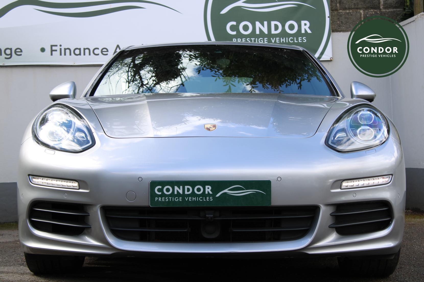 Porsche Panamera 3.0 V6 E-Hybrid S Hatchback 5dr Petrol Plug-in Hybrid TiptronicS Euro 5 (s/s) (416 ps)