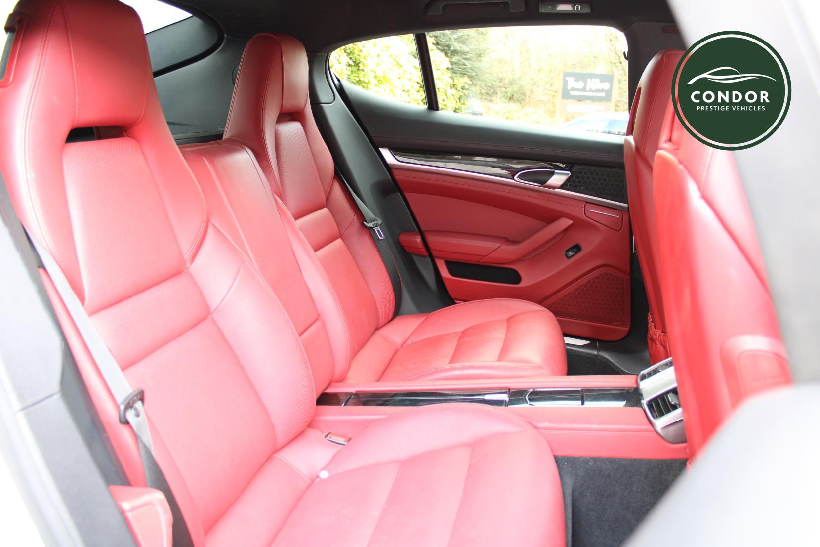 Porsche Panamera 3.0 V6 E-Hybrid S Hatchback 5dr Petrol Plug-in Hybrid TiptronicS Euro 5 (s/s) (416 ps)