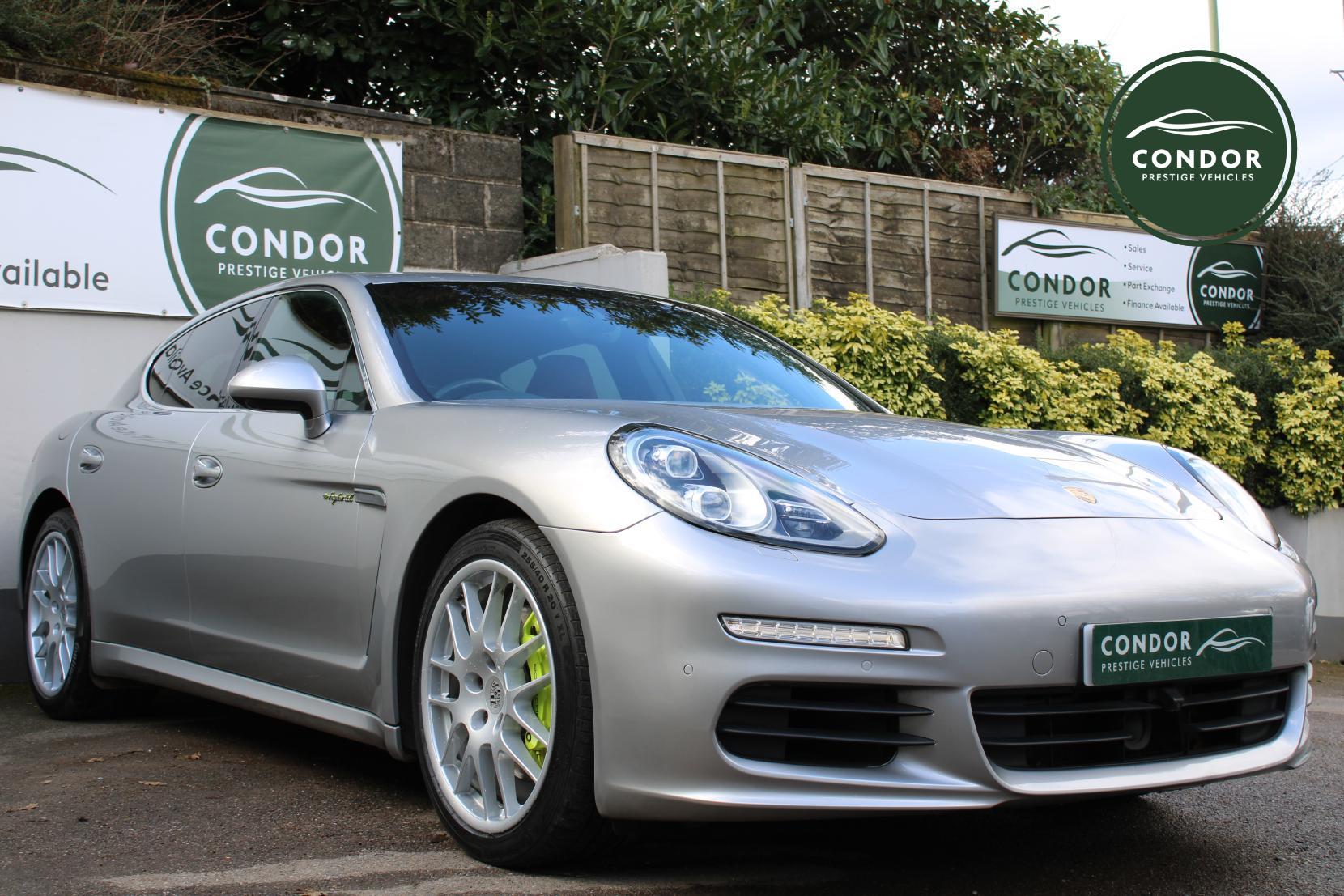 Porsche Panamera 3.0 V6 E-Hybrid S Hatchback 5dr Petrol Plug-in Hybrid TiptronicS Euro 5 (s/s) (416 ps)