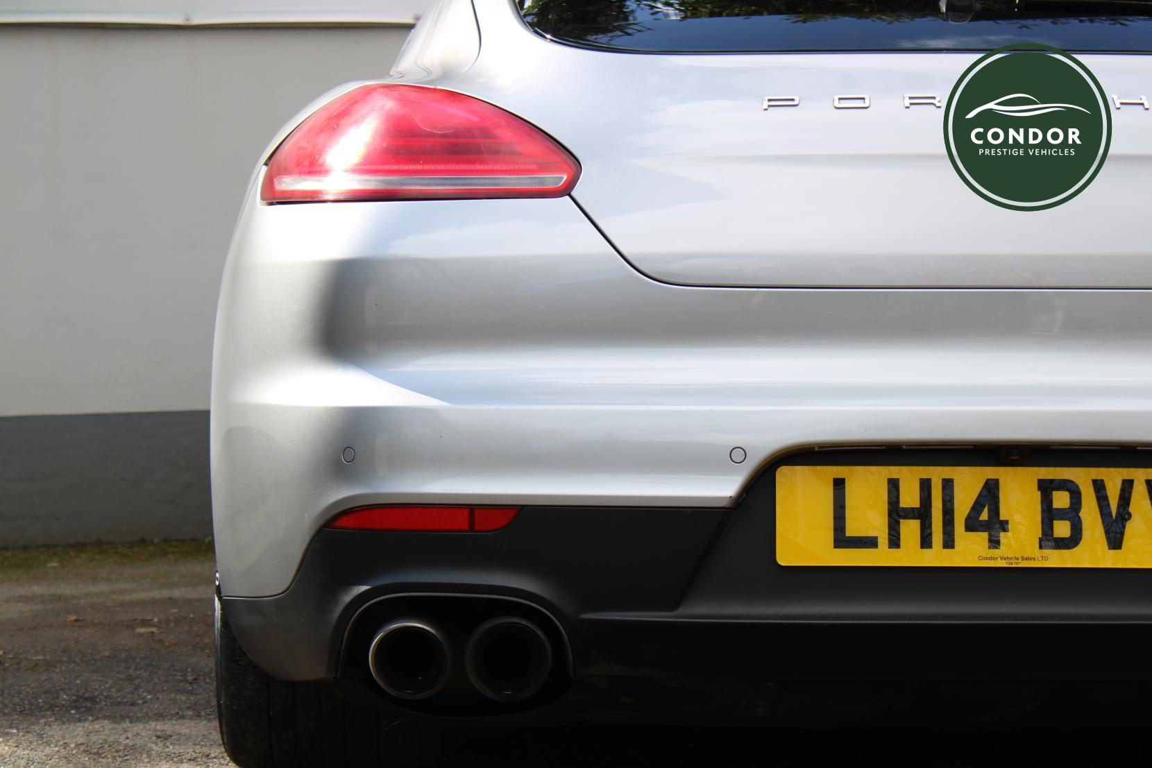 Porsche Panamera 3.0 V6 E-Hybrid S Hatchback 5dr Petrol Plug-in Hybrid TiptronicS Euro 5 (s/s) (416 ps)
