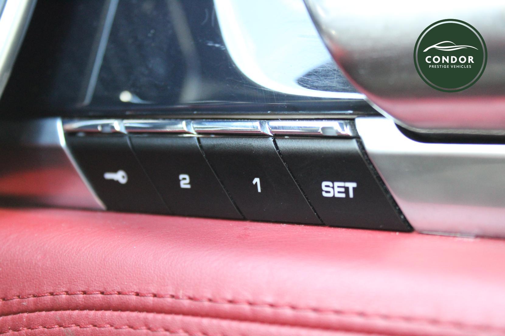 Porsche Panamera 3.0 V6 E-Hybrid S Hatchback 5dr Petrol Plug-in Hybrid TiptronicS Euro 5 (s/s) (416 ps)