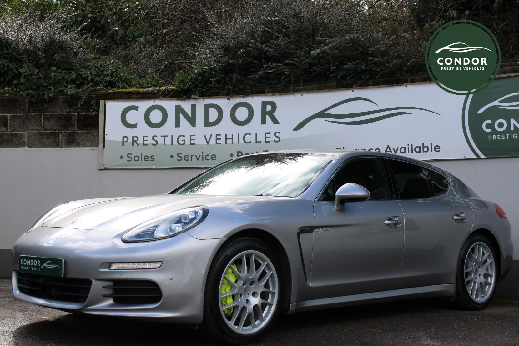 Porsche Panamera 3.0 V6 E-Hybrid S Hatchback 5dr Petrol Plug-in Hybrid TiptronicS Euro 5 (s/s) (416 ps)