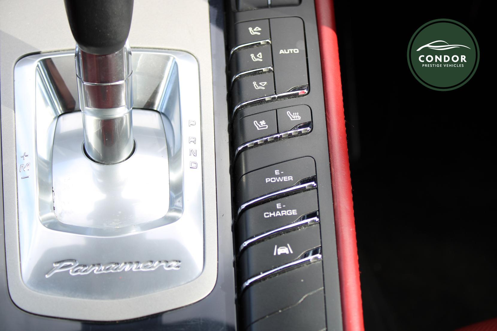 Porsche Panamera 3.0 V6 E-Hybrid S Hatchback 5dr Petrol Plug-in Hybrid TiptronicS Euro 5 (s/s) (416 ps)