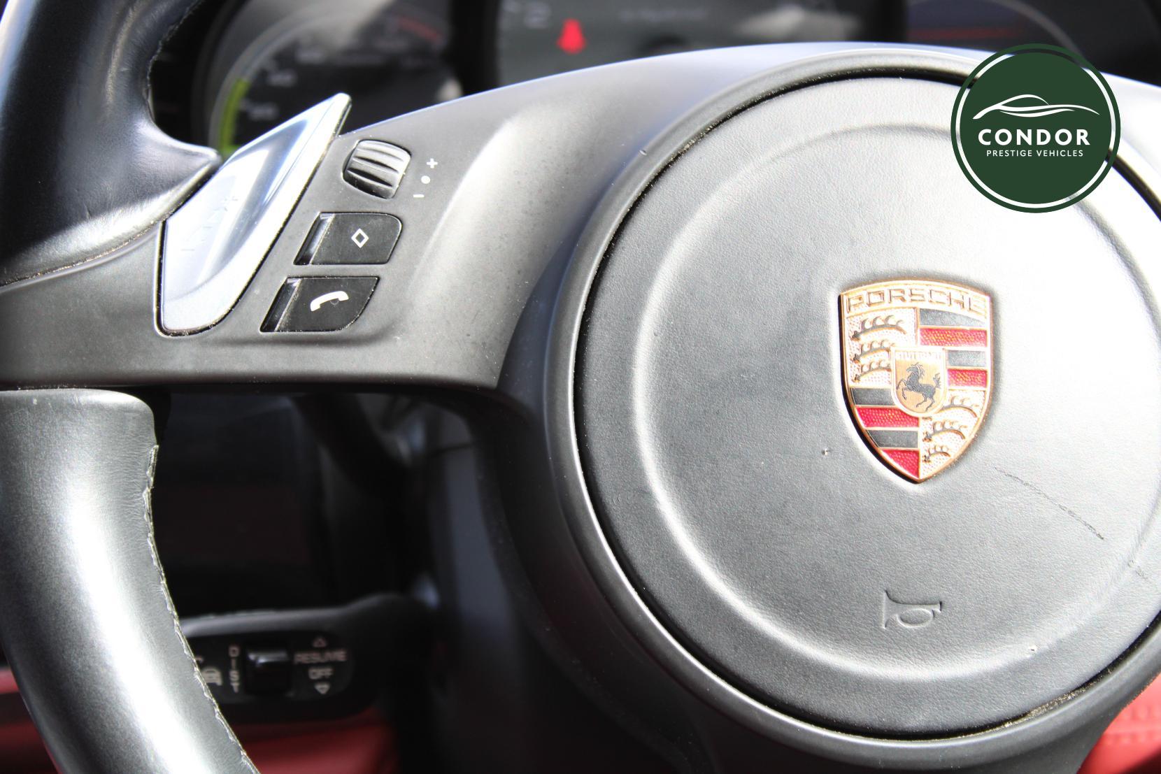 Porsche Panamera 3.0 V6 E-Hybrid S Hatchback 5dr Petrol Plug-in Hybrid TiptronicS Euro 5 (s/s) (416 ps)