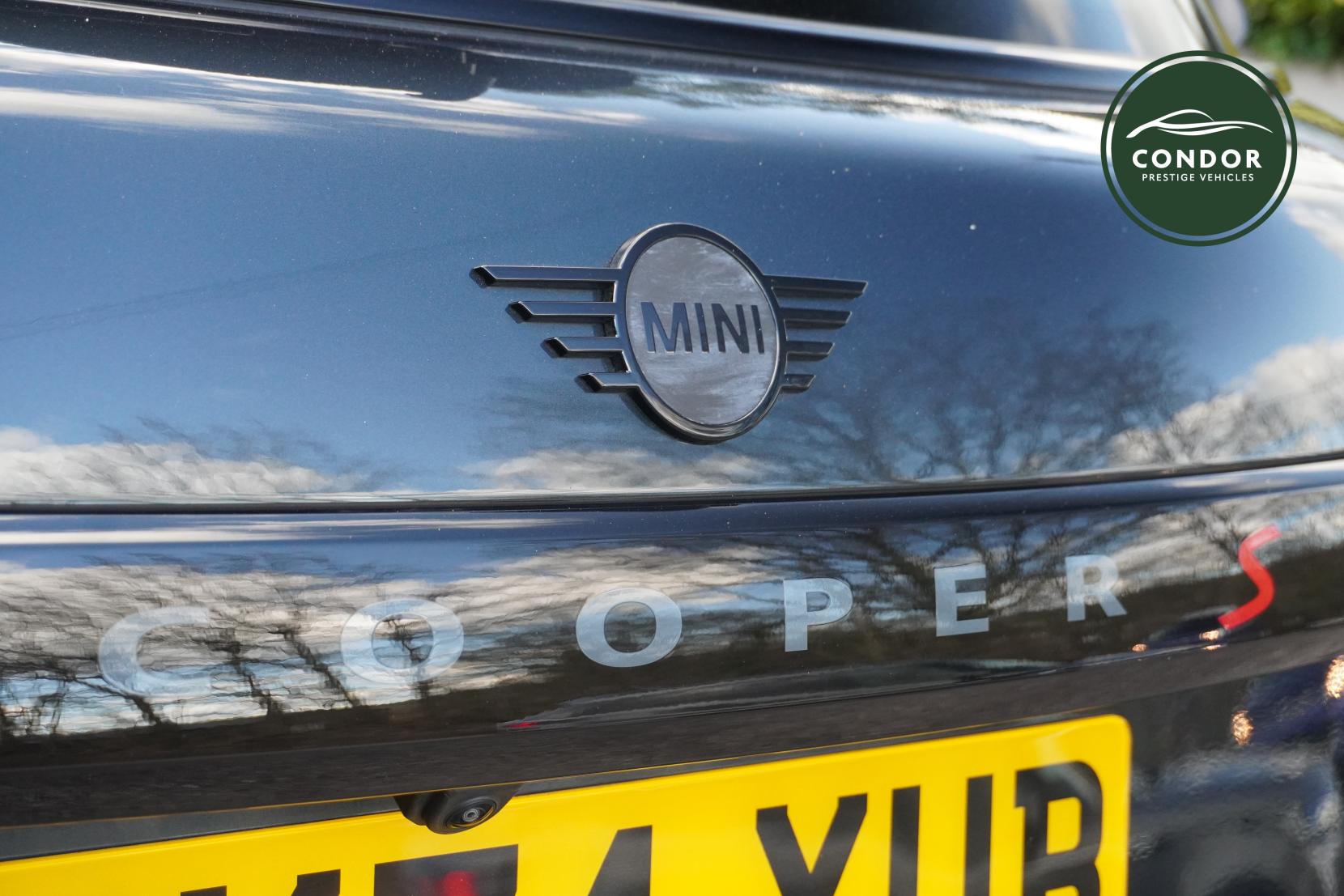 MINI Cooper 2.0S Sport Hatchback 5dr Petrol Steptronic Euro 6 (s/s) (204 ps)