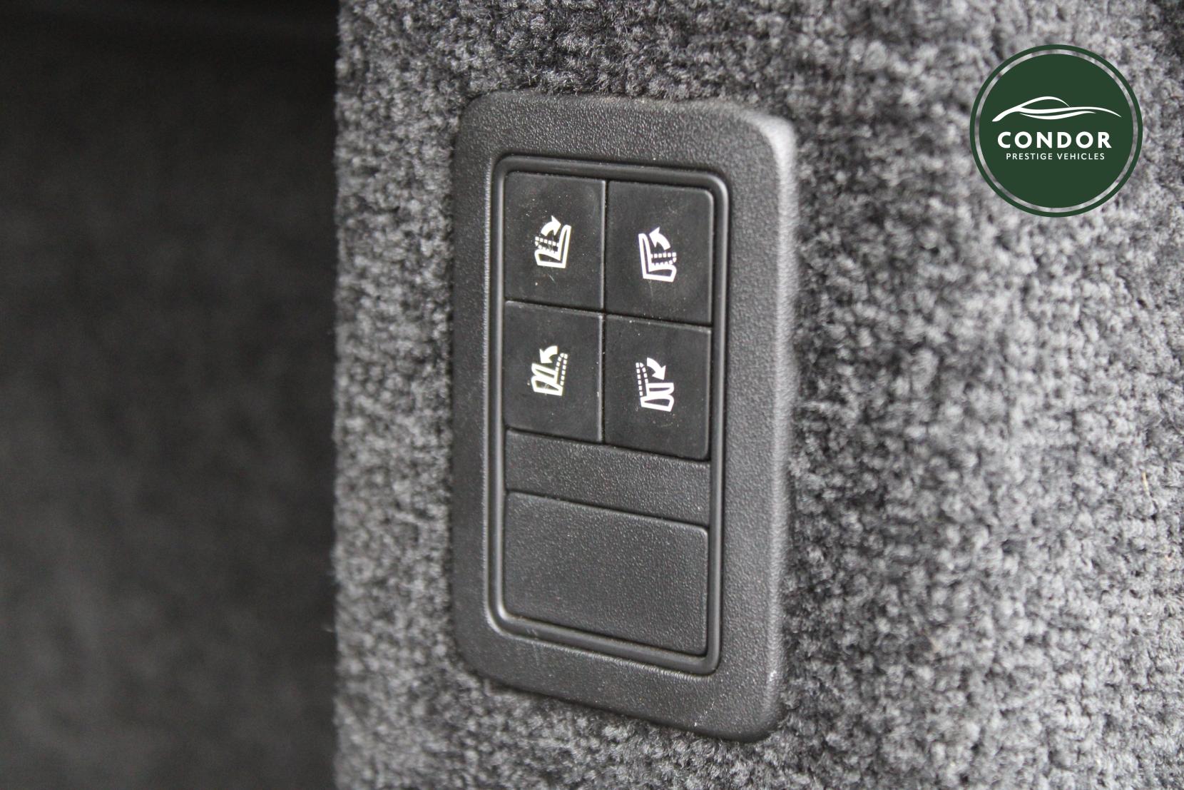 Land Rover Range Rover 4.4 SD V8 Autobiography SUV 5dr Diesel Auto 4WD Euro 5 (339 ps)