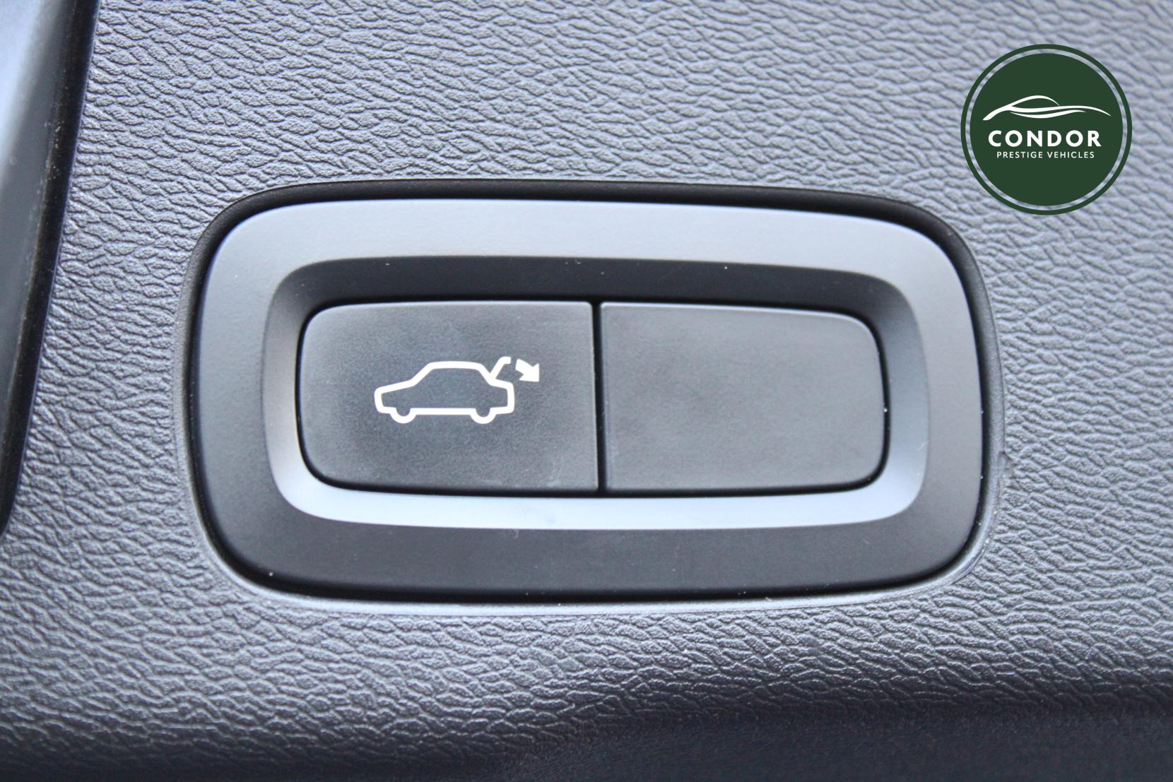 Volvo XC60 2.0 D4 R-Design SUV 5dr Diesel Auto AWD Euro 6 (s/s) (190 ps)