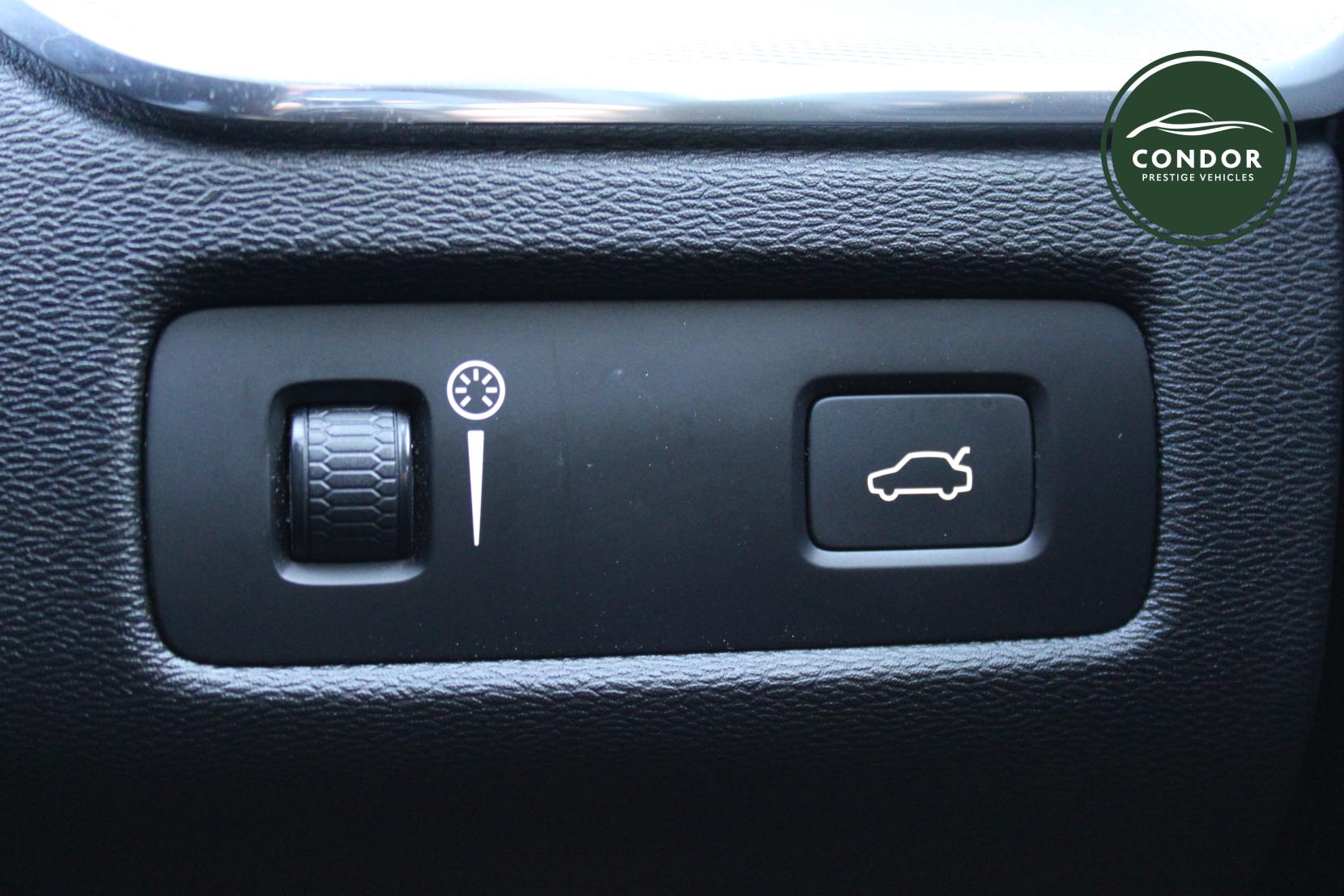 Volvo XC60 2.0 D4 R-Design SUV 5dr Diesel Auto AWD Euro 6 (s/s) (190 ps)