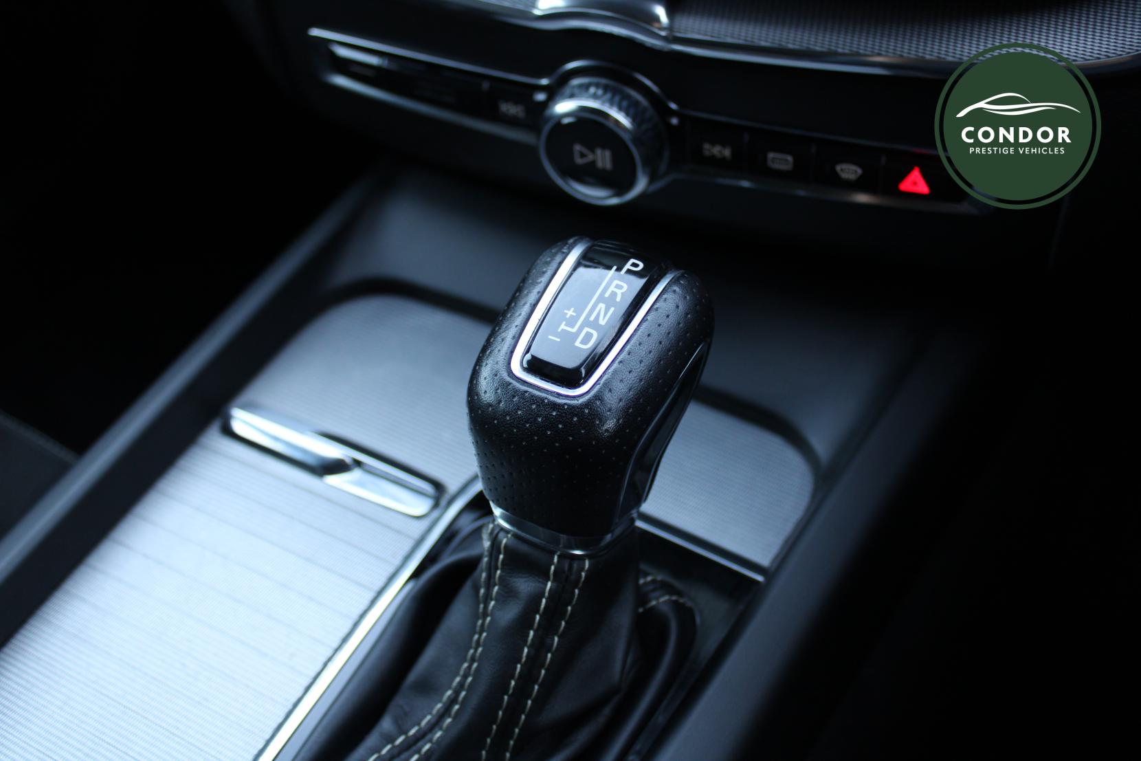 Volvo XC60 2.0 D4 R-Design SUV 5dr Diesel Auto AWD Euro 6 (s/s) (190 ps)