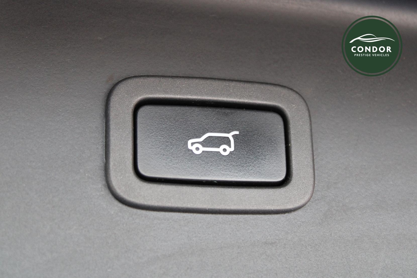 Land Rover Range Rover 5.0 P565 V8 SV Autobiography Dynamic SUV 5dr Petrol Auto 4WD Euro 6 (s/s) (565 ps)